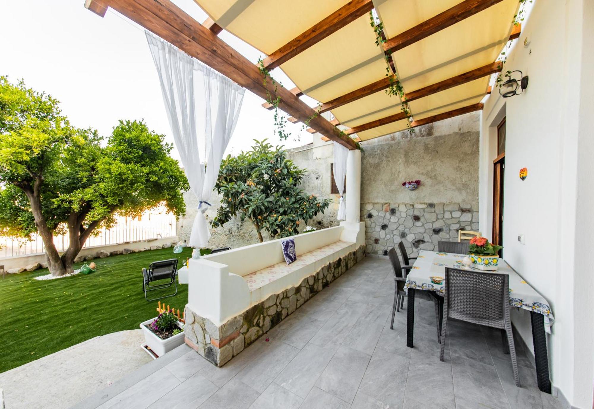 Ad Sidera Apartment Canneto  Exterior photo